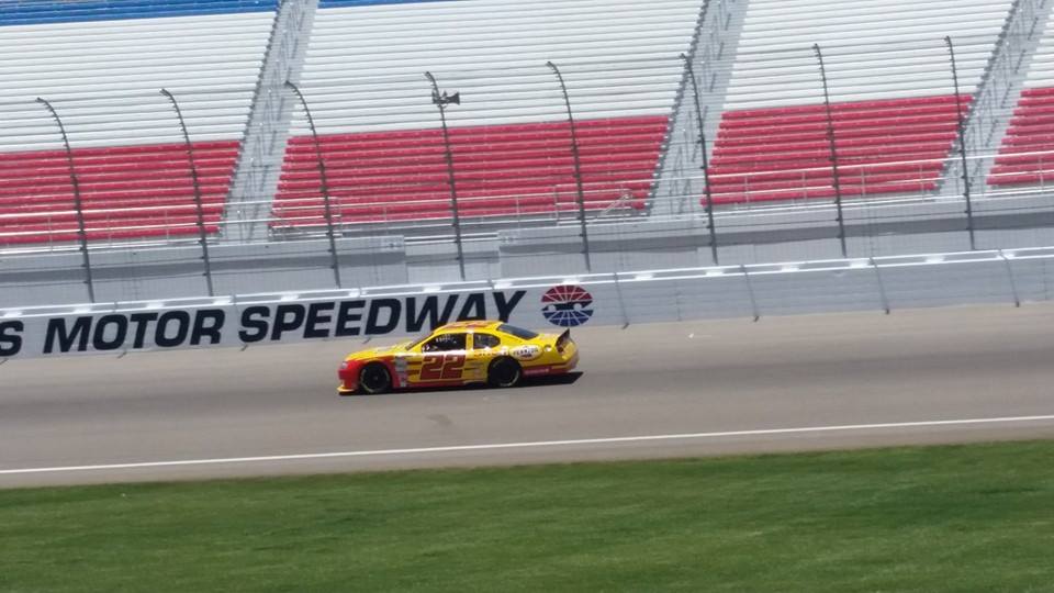 davidtorrey42's tweet photo. @KurtBusch It's a bit biased,  but I have to go with the 22, as I got to drive that car 10 years ago at the Richard Petty Driving Experience https://t.co/v8OelAOHfR