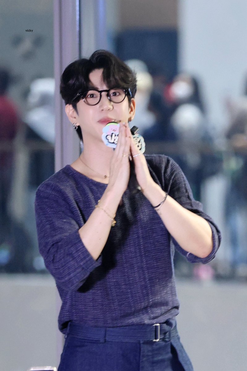 260123

👋🏻🙏🏻

 JS AVOCEAN FAM SIGN
#สนามอ่านเล่น2026xJimmySea
#sea_tawinan <a href="/Sea_tawinan/">Inthu, Tarotist | ปิดรับดูดวงชั่วคราว (ลาพักใจ) 🔮</a>