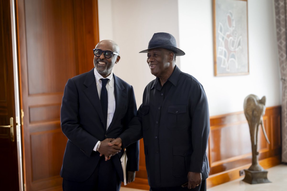 Presidenceci tweet media