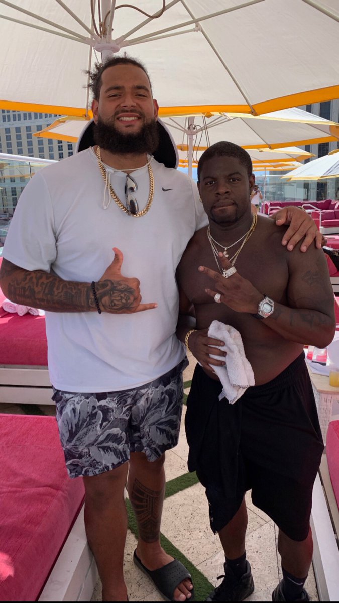 Real energy. Real presence. Real shine. Culture always recognizes culture.

#HipHopBling #ChainGame #RealRecognizeReal #LuxuryLifestyle
#HipHopCulture #GoldChain #DripCulture #BlingLife
#JewelryFlex #StreetLuxury #IcedOutStyle #BossEnergy
#GoldEverything #VIPVibes #UrbanStyle