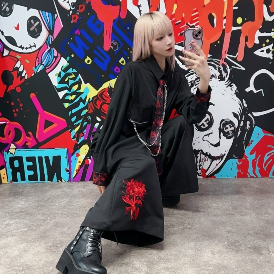 🎁本日〆切プレゼント企画🎁

全刺繍ワイドパンツ
【赤彼岸花×SILHOUETTE】

🎁2名様にプレゼント🎁

◼応募方法
フォロー(<a href="/NieR_tokyo/">NIER CLOTHING</a>) &amp; リポスト
◼締切〆  本日24時

ユニセックスアイテムです🐰

是非ご参加ください🙇‍♂️🙇‍♀️