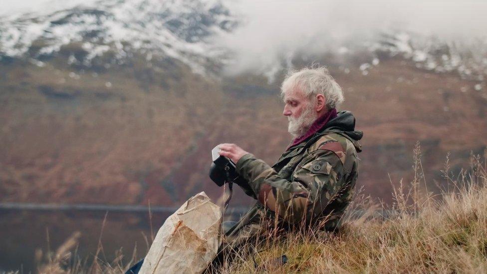 ASFFest's tweet image. #RisingStars Today we're spotlighting Scottish BAFTA Winner Lizzie Mackenzie

Her film 'The Hermit of Treig' won Best Documentary Feature at ASFF 2022

Check out our other rising stars here: asff.co.uk/rising-stars/