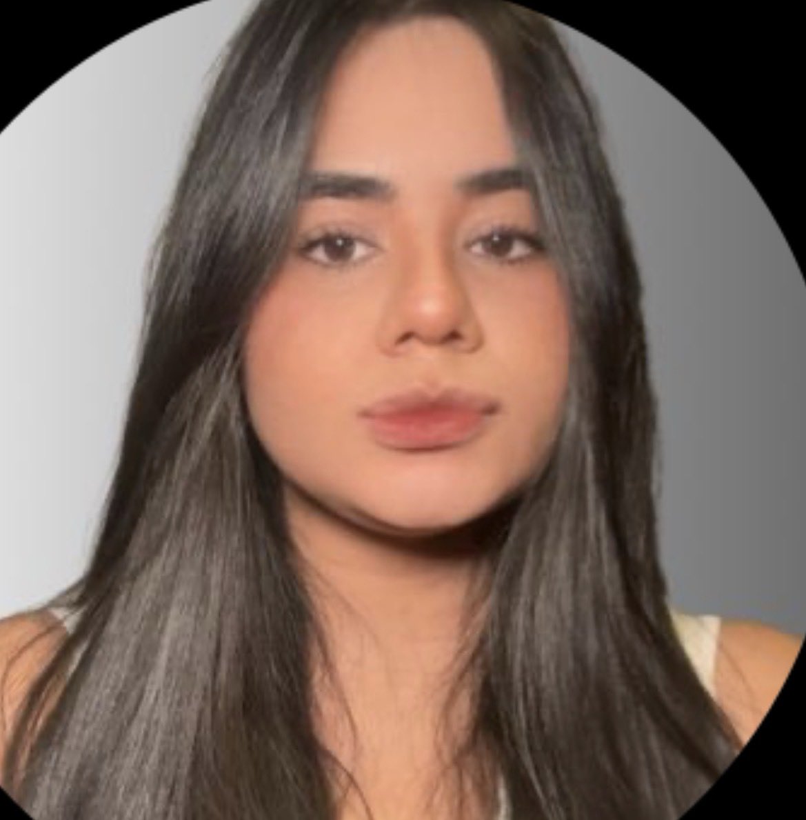 ChomposX's tweet image. Tarjeta roja y suspensión de por vida