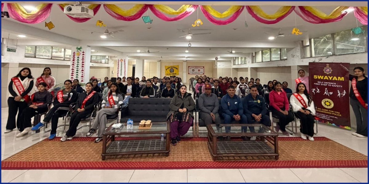 ssputchandigarh's tweet image. 🚨 Empowering Women for Safety!

@ChdPol #SWAYAM team conducted a self-defence workshop at Dev Samaj College for Women, Sec-45, empowering 100 NSS students to stay alert, confident &amp;amp; safe in challenging situations.

Your Safety in Your Hands!💪

#FirstStepToSafety
#WeCareForYou🚔