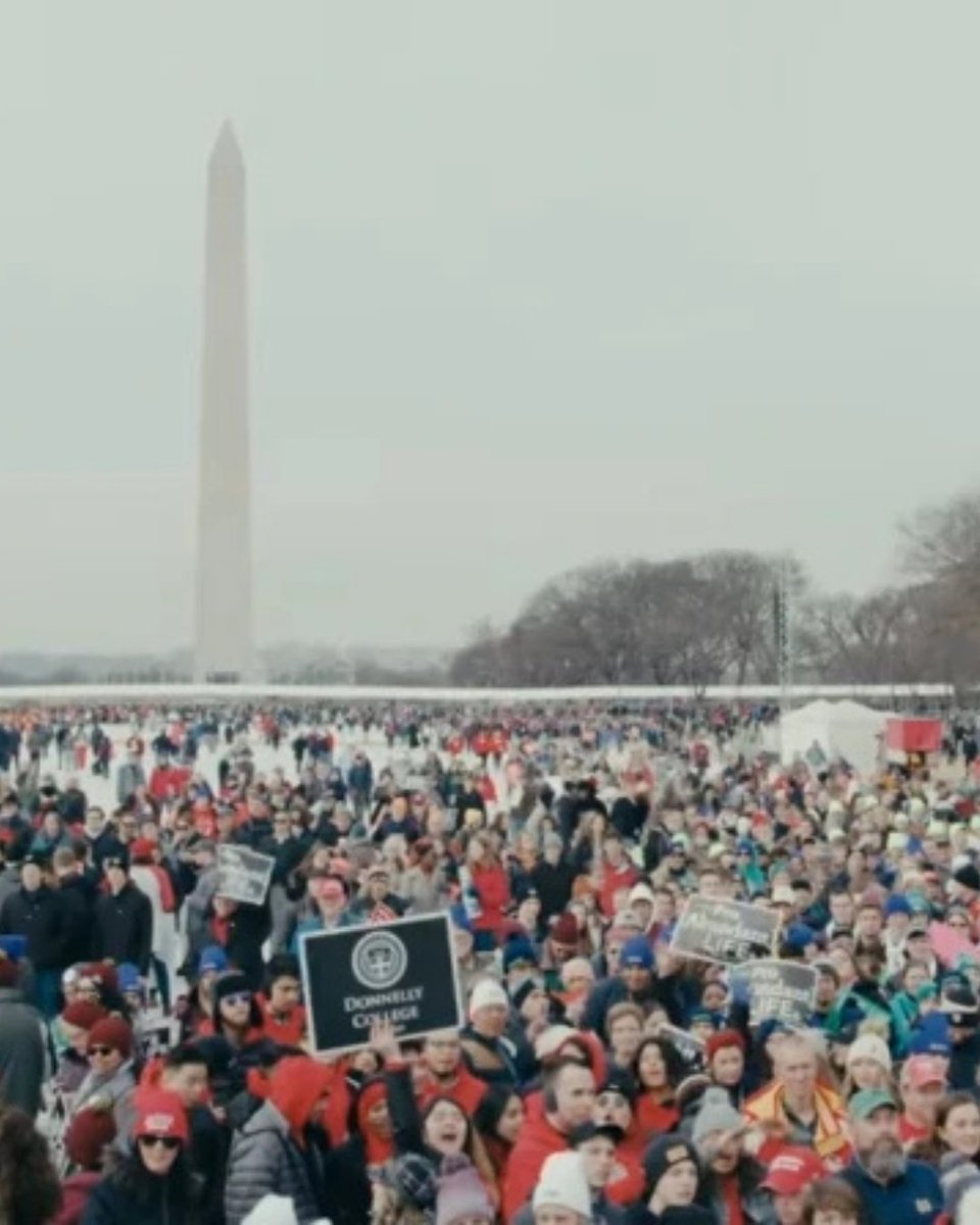 AvalonSCH's tweet photo. Today our students stand in prayer with all those gathering in Washington, D.C. for the March for Life, honoring the unborn and the dignity of every human life.

#AvalonSchool #DucinAltum #allboysschool #CatholicSchools #MocoSchools #DC #DCCatholicSchools https://t.co/tJhjWkP5KK