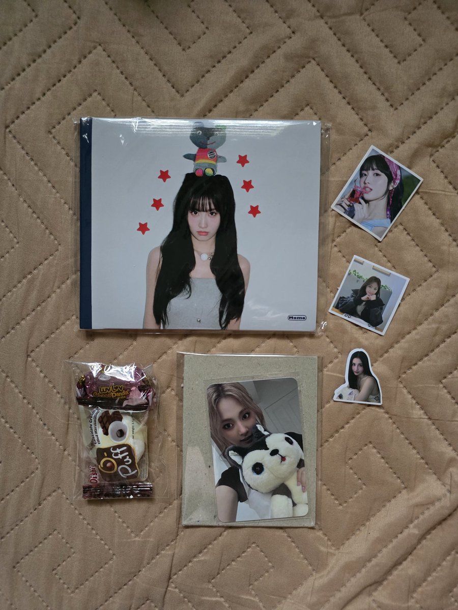 mymyoimn's tweet photo. Yayyy received MoTzu digipack set 🥰 thank you @jay_stnx for letting me adopt and securely packing these! 

#chiyong_feedbacks https://t.co/LePHmkVuqd
