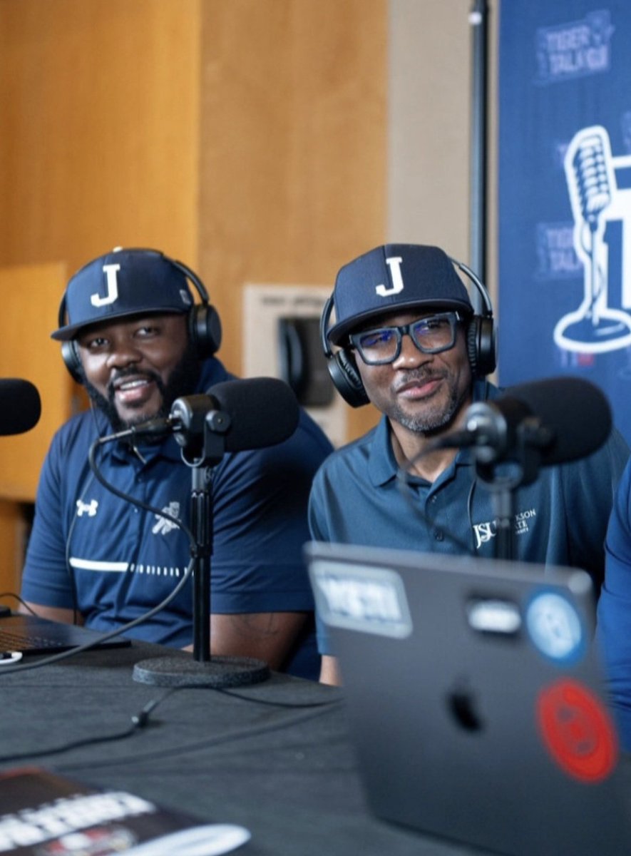 KC-1400 Media 🐅 tweet media