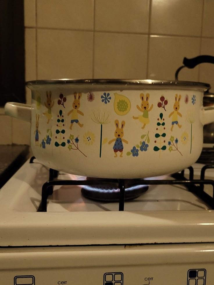 kafkaesquue's tweet image. 