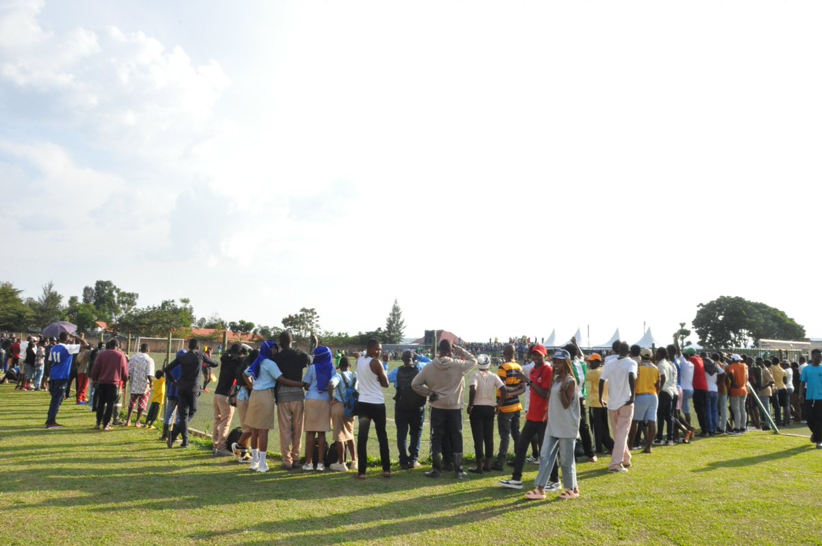 Kamonyi's tweet photo. Kuri stade ya #Ruyenzi mu Murenge wa Runda, niho Minisitiri @RwandaLocalGov bwana @Dominiquehab atangirije ku rwego rw'Igihugu Amarushanwa Umurenge Kagame Cup y'uyu mwaka wa 2026. Ni amarushanwa  agamije kwimakaza imiyoborere myiza no gufasha abafite impano mu mikino kuzigaragaza https://t.co/ZzNYYgJGA6