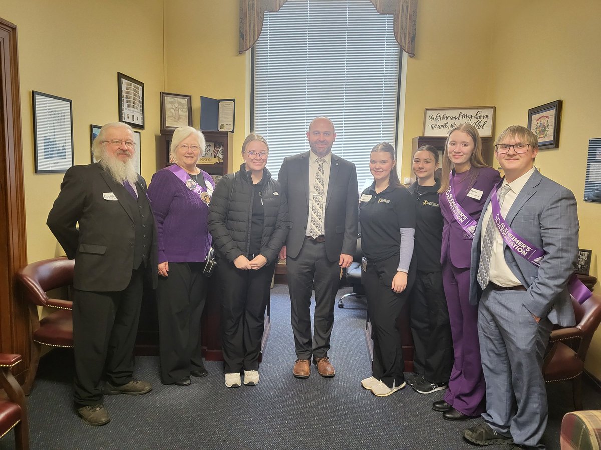 JeanneCaldwellR's tweet photo. It was an honor to speak with our Delegates and Senators and I'm sorry we didn't have time to meet with more of you! (But, we'll be back!)
#EndALZ #AIMImpact #WVTakeTheLead #DementiaFriendlyHuntington https://t.co/gjZUkbYqcs