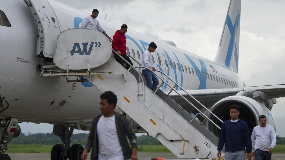 Familias hondureñas separadas por deportaciones de ICE: “Nunca había vivido algo así” rfi.fr/es/am%C3%A9ric…