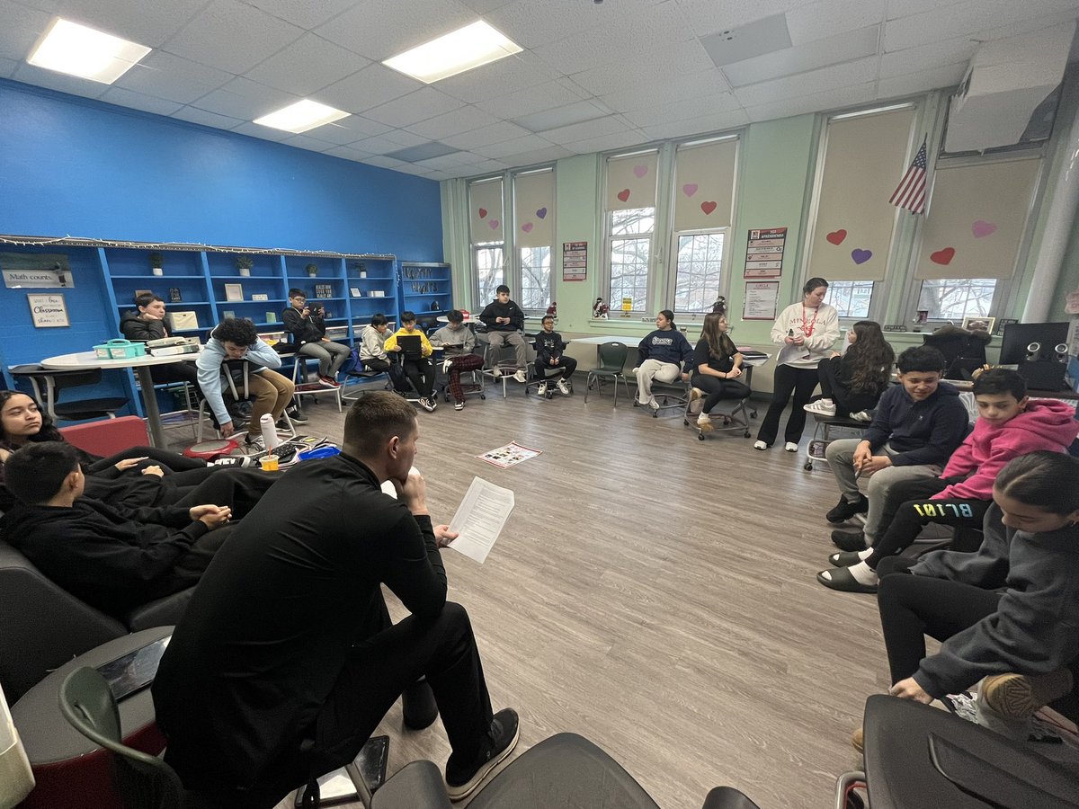 Today was Agency Hours <a href="/MineolaMS/">Mineola Middle School</a>, learners focused on self-reflection, types of conflict and habits and strategies for homework and studying #MineolaProud