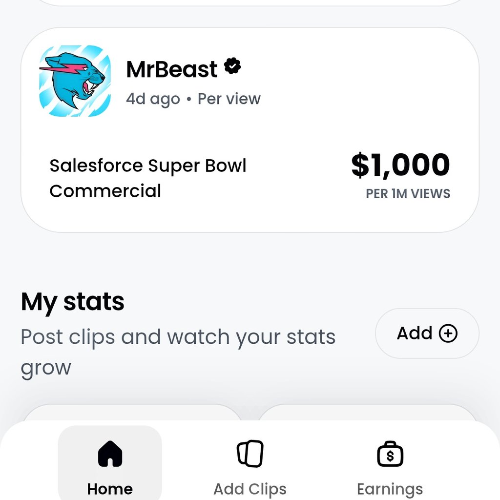 MokshaBybee's tweet photo. أطلق مستر بيست MrBeast منصة Vyro الجديدة؛ الفكرة ببساطة: قص مقاطع من فيديوهاته، انشرها، واربح المال! 
 *  وزع حتى الآن أكثر من 100,000$ على ناشري مقاطع "Beast Games".
 *  استراتيجية ذكية لتحويل المشاهد إلى شريك وصانع محتوى بربح حقيقي.
#مستر_بيست #Vyro #BeastGames https://t.co/yPGWkJvMN4