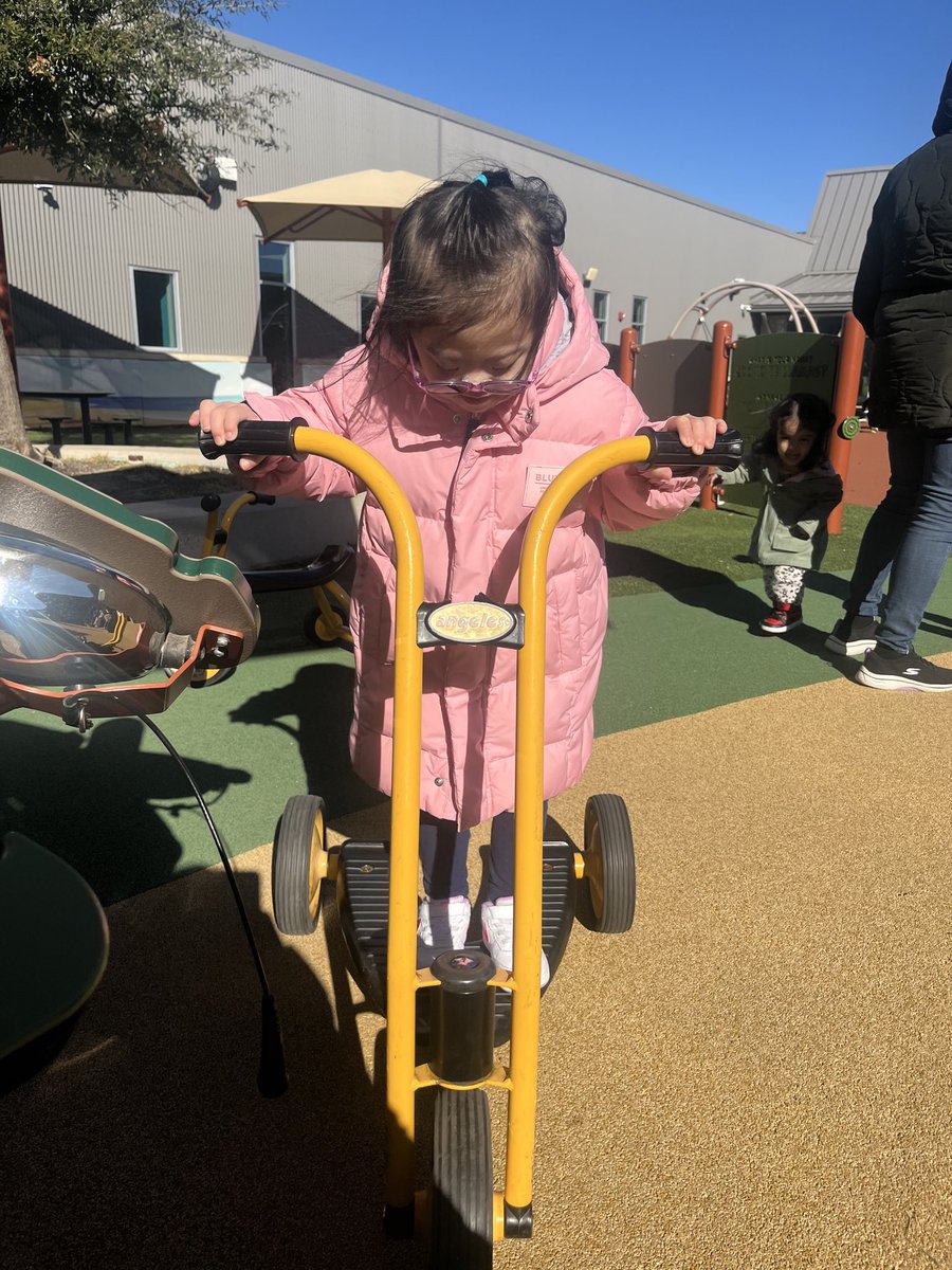 Mrs. Moreno tweet media