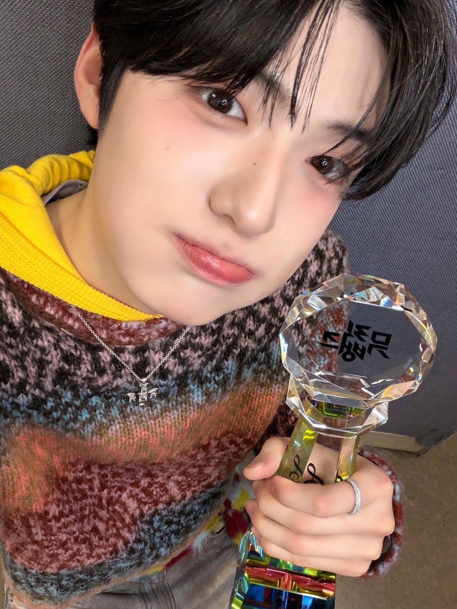HYEON tweet media