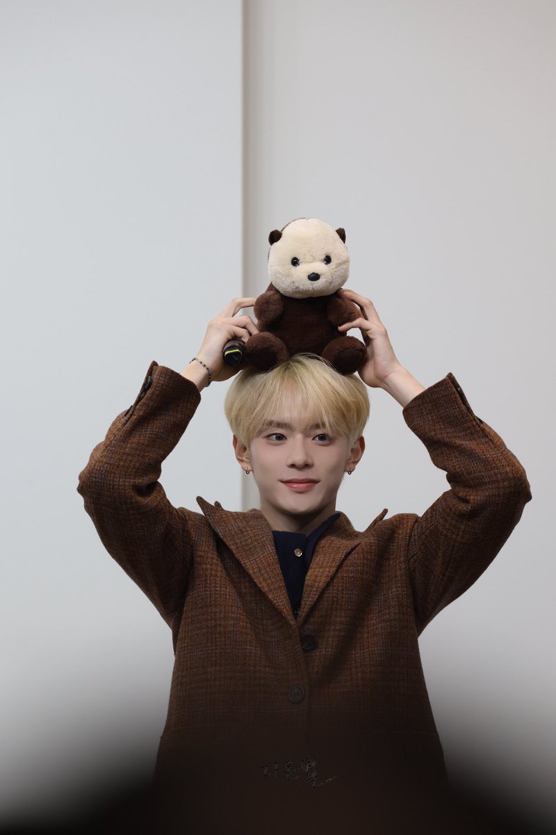 veri_cloud's tweet image. 260123 스타라이크 대면 팬사

동글동글

#베리베리 #강민 #VERIVERY #KANGMIN