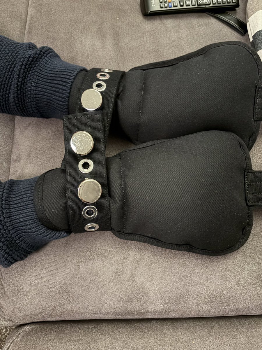 Bondage-DOM tweet media