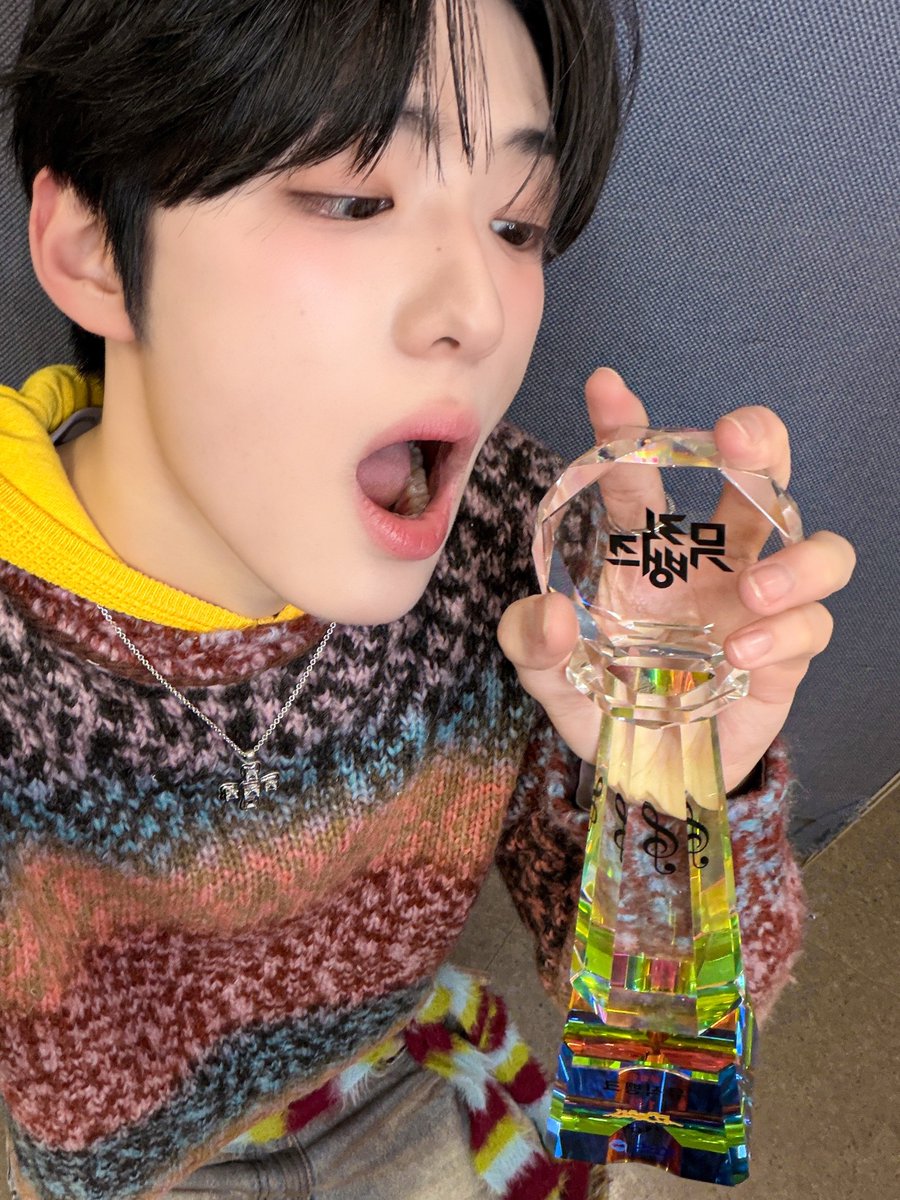 HYEON tweet media