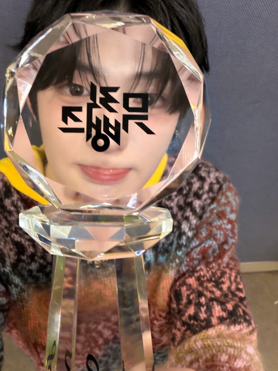 HYEON tweet media