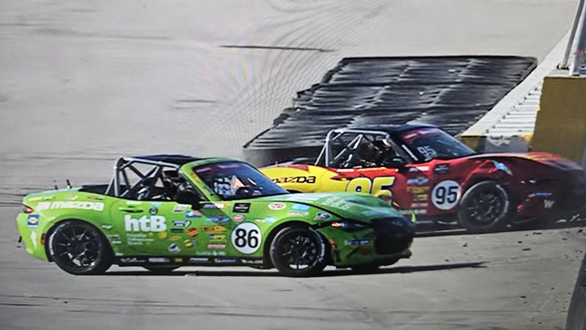 FlyingBrying's tweet image. We have Cars irl what a time to be alive