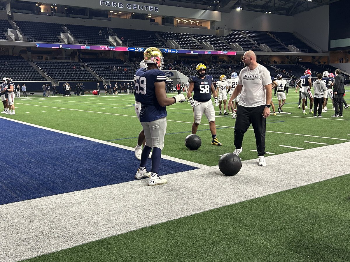 E_Woodyard's tweet photo. Newly retired #Lions OL Dan Skipper is already helping coach at the 2026 East-West Shrine Bowl. https://t.co/RtraXxwIK9