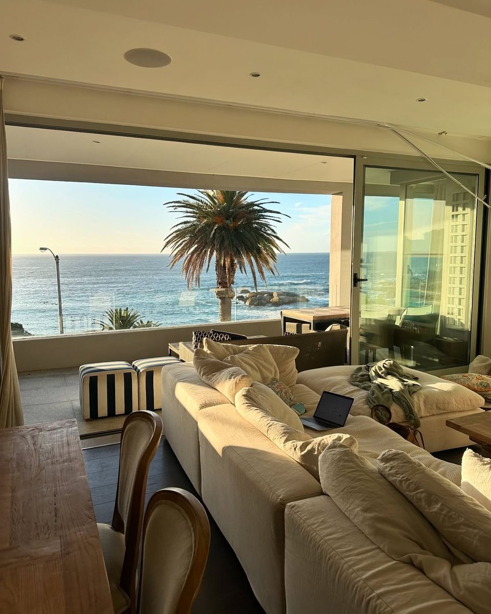 ʟᴜᴄᴀs tweet media