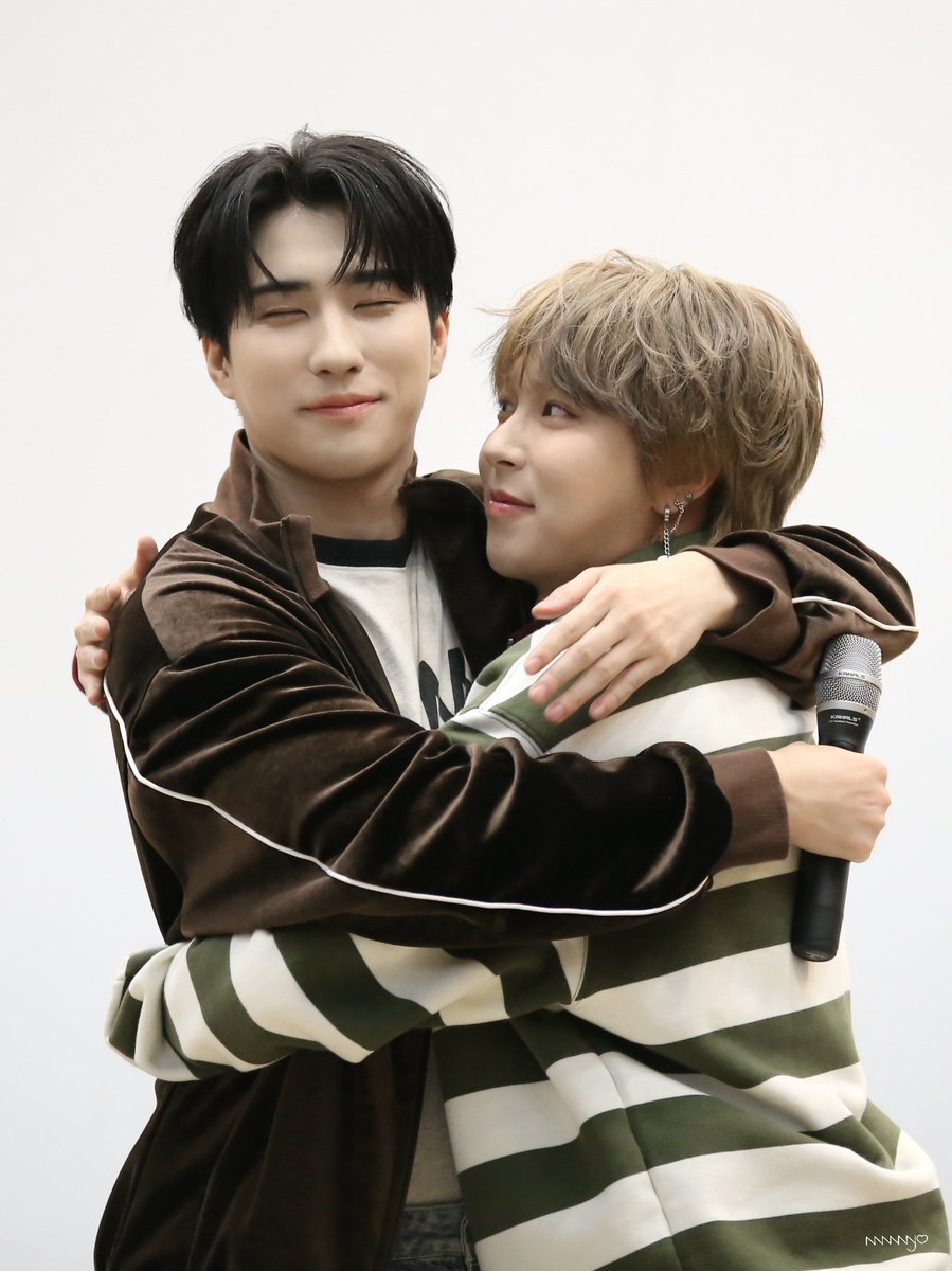 ⸜  막냉이 생일 축하해  ⸝‍
｡:°ஐ*｡:°ʚ🩵ɞ*｡:°ஐ*
　　＼( ºั∇ºั )／

#당신은_어디쯤_여긴_기욱이_생일
#LoveLee_Giuk_Day