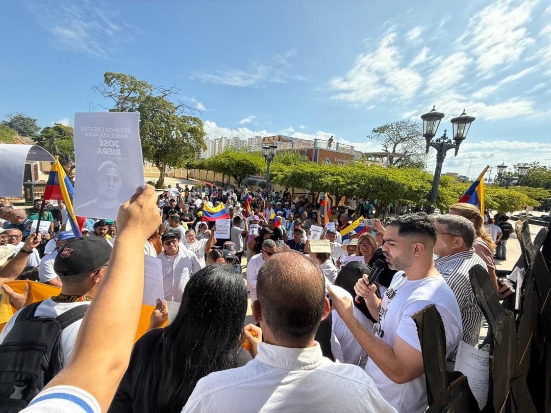 LuisCarlos's tweet image. Protestas universitarias en Venezuela:
En Zulia, Mérida, la UCV y la UCAB.
Pese a todo, las amenazas y el miedo.
