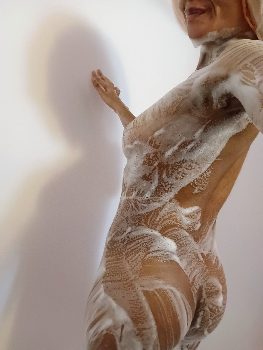 KindSweetAndrea's tweet photo. Happy Friday¡! 😉 https://t.co/fGWA8wnGfY