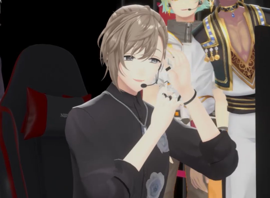 叶くんの所作がいちいち色っぽくて顔ない
髪、耳にかけちゃってるよ