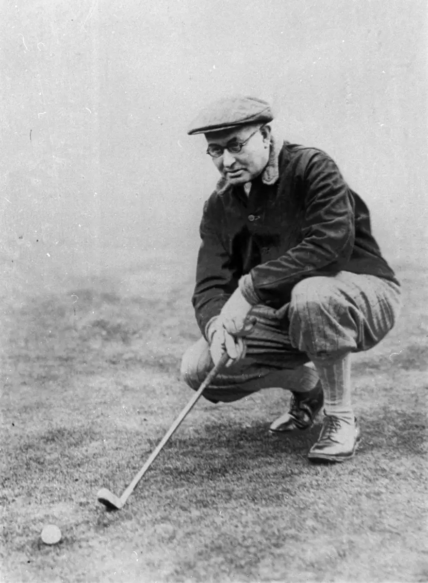 ShankingShots's tweet image. In 1927, at nearly 57 years old, Harry Vardon teed it up at #TheOpen once more. Long past his prime, but never past his greatness — a living link to golf’s earliest legends. ⛳️