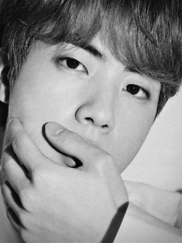 🖤🤍 (@jinmonochromes) on Twitter photo 