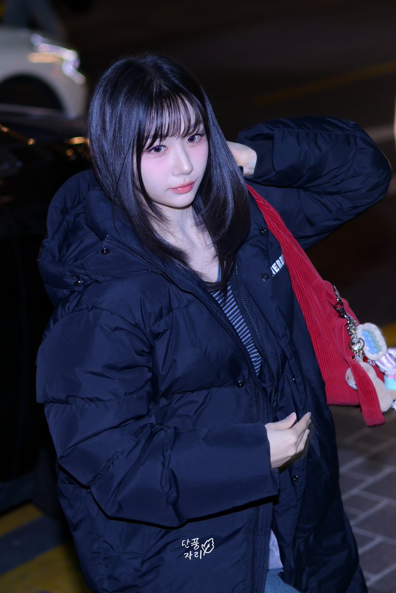 kaede_acernus's tweet image. 260123 HQ
🎶 You're the poet in my heart,
the changes in my mind,
pounding in my heart
You're everything in my head 🎶

#트리플에스 #카에데 #tripleS #Kaede 
#단풍자리