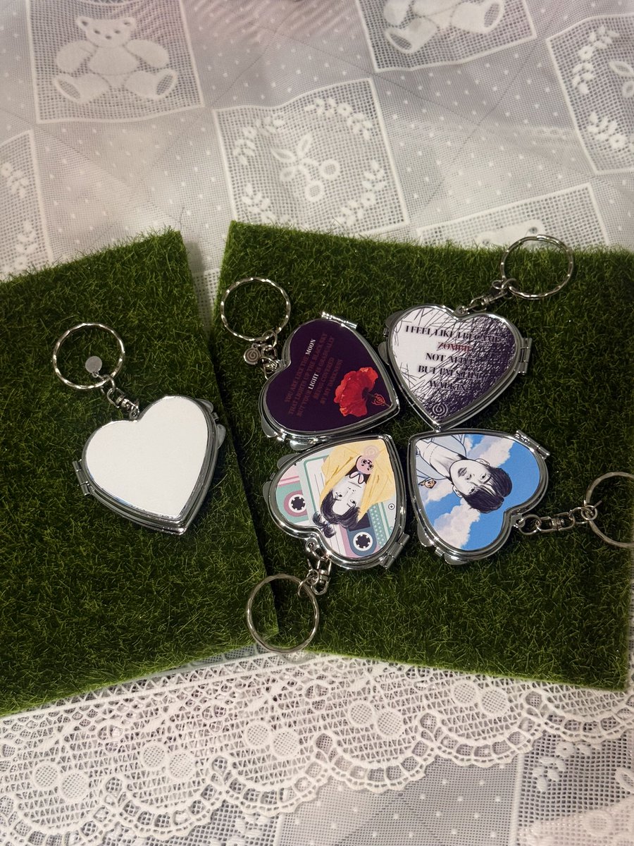 _loraineeee's tweet image. Wala ng pubmat pubmat. HAHAHA. As mga tita na nag procrastinate the day before the con. Fan support by @_loraineeee @_mariaheenim @_918studio.

Art by @_mariaheenim.

Strictly 1:1
Open for trades
No need to follow; just say hi!

#TheDECADEinMANILA #DAY6inManila