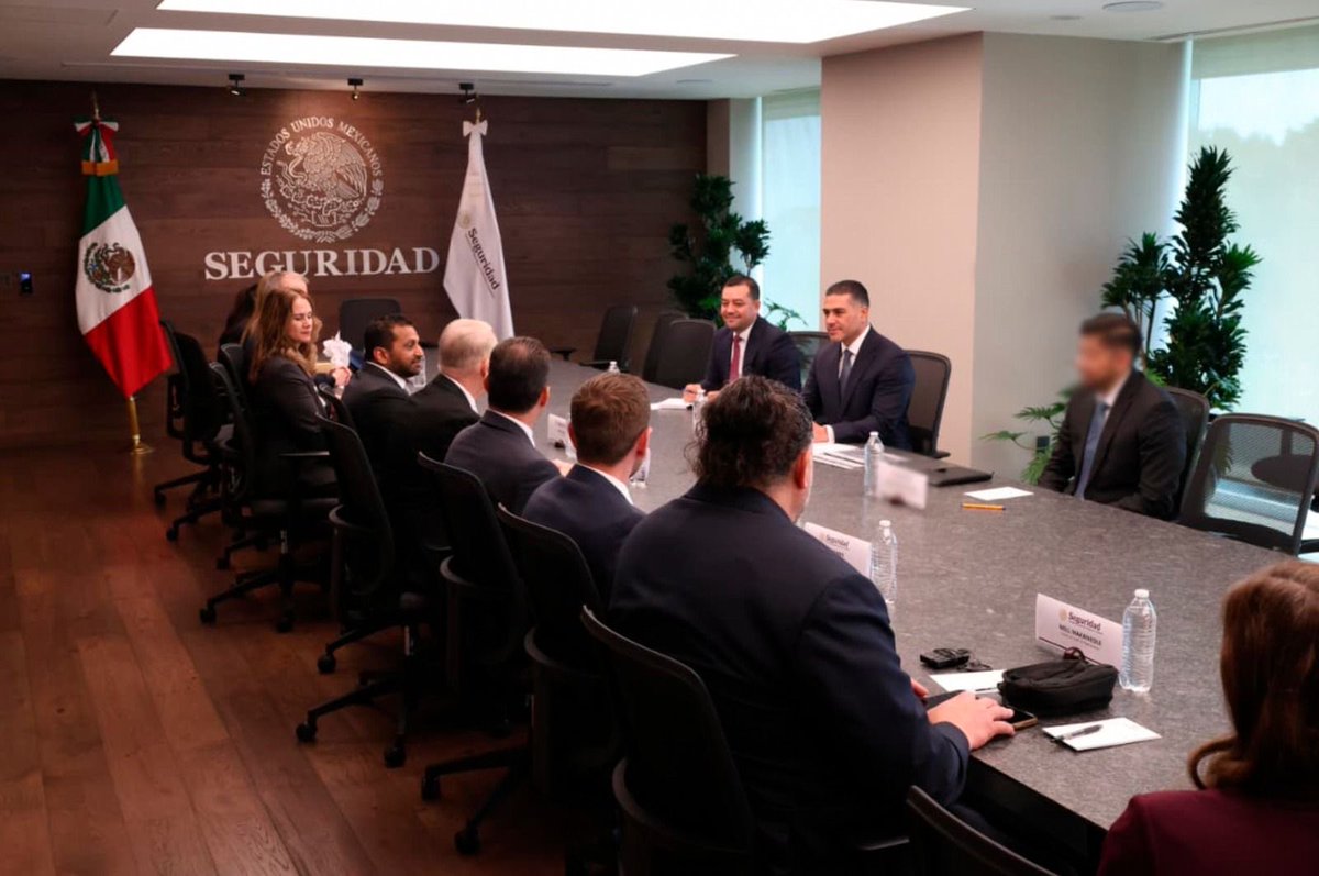 OHarfuch's tweet image. Derivado del acuerdo alcanzado con el Gobierno de los Estados Unidos, el 22 de Enero, ayer  recibimos la visita del Director del FBI  @FBIDirectorKash , Kash Patel. Se llevaron a cabo dos reuniones: una con el equipo de la Secretaría de Seguridad y Protección Ciudadana…