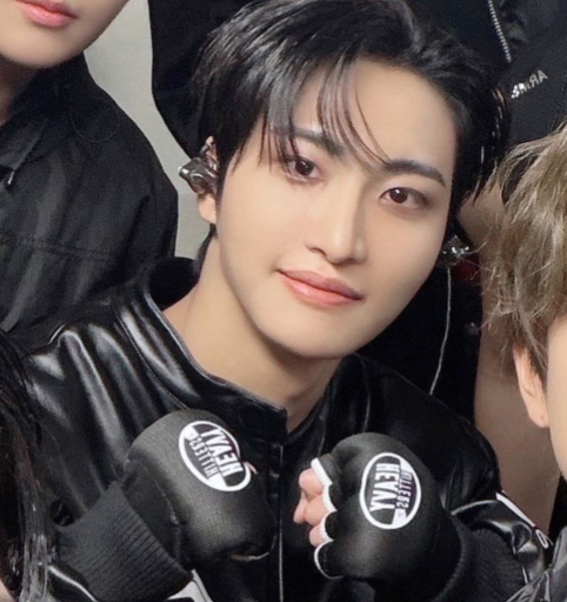 randomr22's tweet image. 🖤