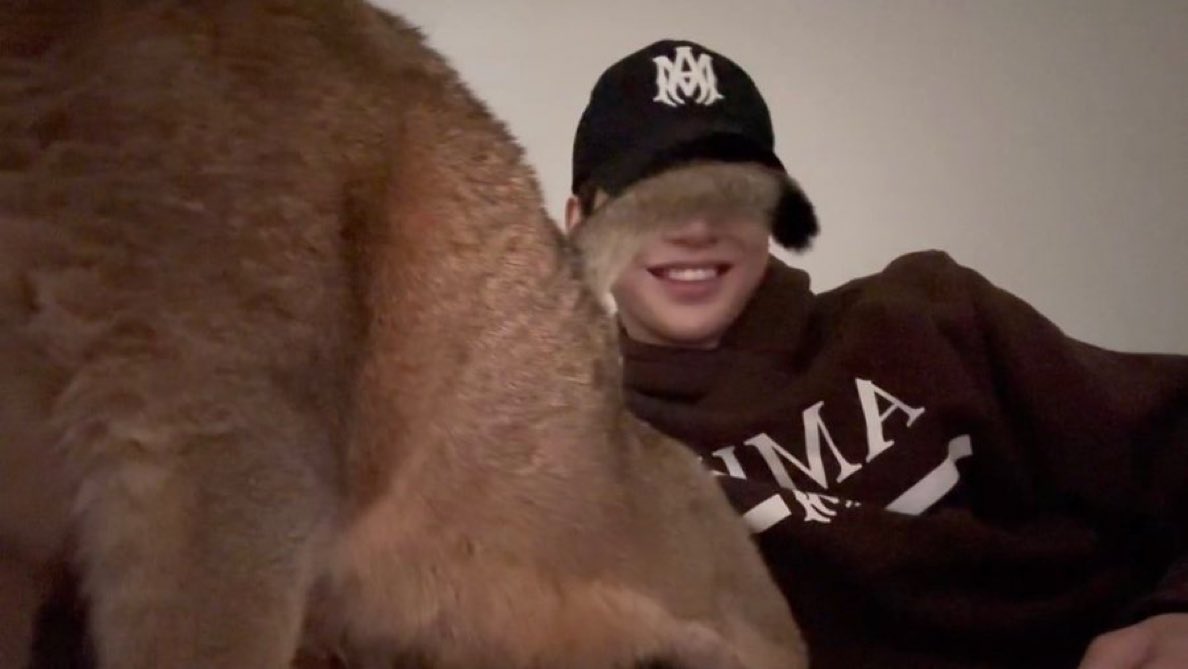 sunnnnnflowerD's tweet image. รักคุณ เสียยิ่งกว่าใคร 
ปิดตาคุณได้จะปิดตาคุณ
ไม่อยากให้คุณ เห็นใคร 
ไม่อยากให้ใคร เห็นคุณ
ผมเฝ้าบนบานทำบุญ 
เพราะกลัวว่าคุณ จะเปลี่ยนใจ