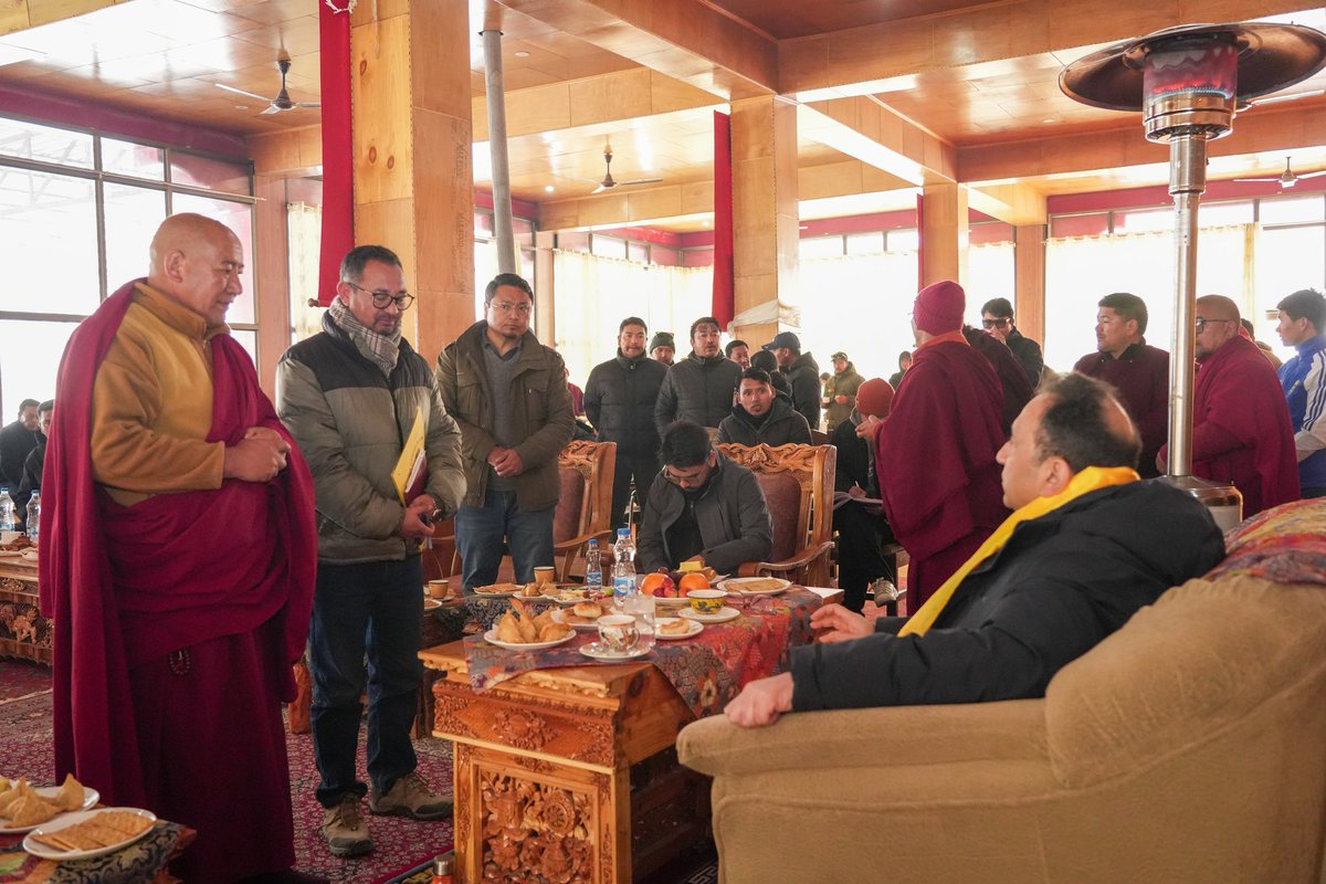 Indus_Dispatch's tweet photo. CS @ashishkundra visits Diskit Monastery, receives warm welcome from monks.

 #Ladakh #DiskitMonastery #LeadershipTour https://t.co/L7Izdt6CnA