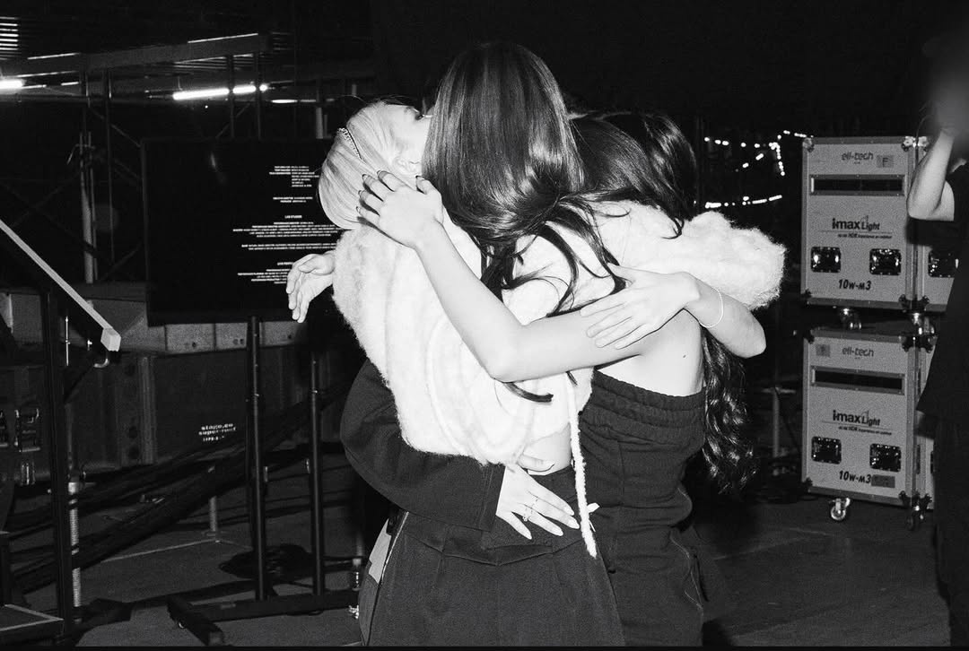 BBU_BLACKPINK's tweet image. THIS IS FAMILY 🖤🩷

#BLACKPINK #블랙핑크 @BLACKPINK