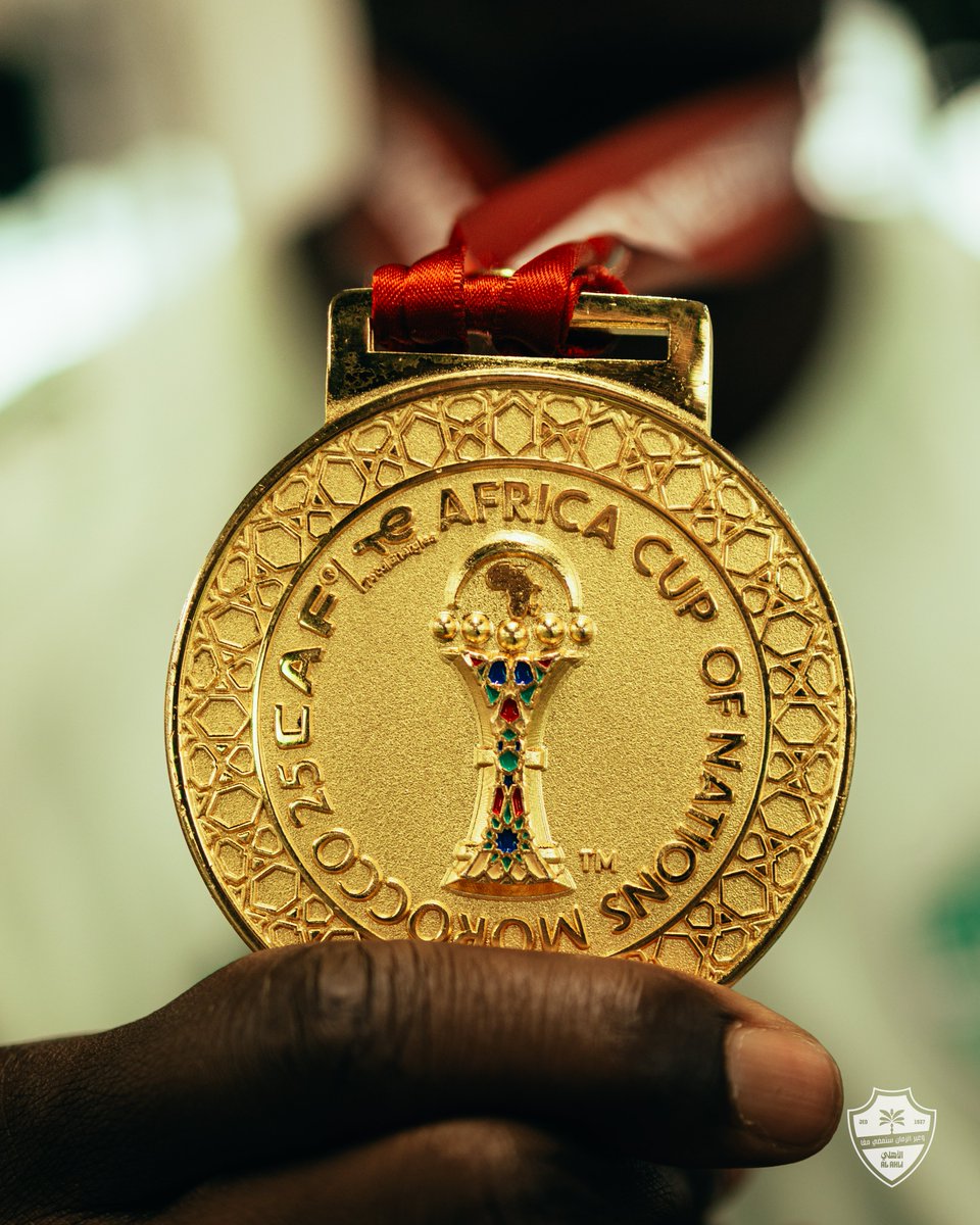 ALAHLI_FC's tweet image. من طول الغيبات جاب الغنايم 🏆🥇

اشتقنا يا ميندي والله اشتقنا 🤍💚

#الأهلي