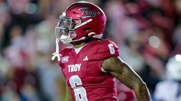 After a conversation with <a href="/Coach_Carbine/">Caleb Carbine</a> i’m blessed to receive my 11th offer from The University of <a href="/TroyTrojansFB/">Troy Trojans Football 8x⚔️</a>