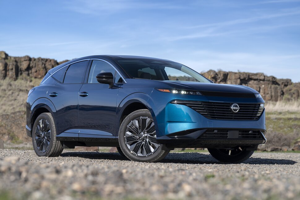 Ready for your next family adventure? Explore our picks for the best midsize SUVs packed with comfort, style, and unbeatable value! #BestCars bit.ly/4sXf5nH