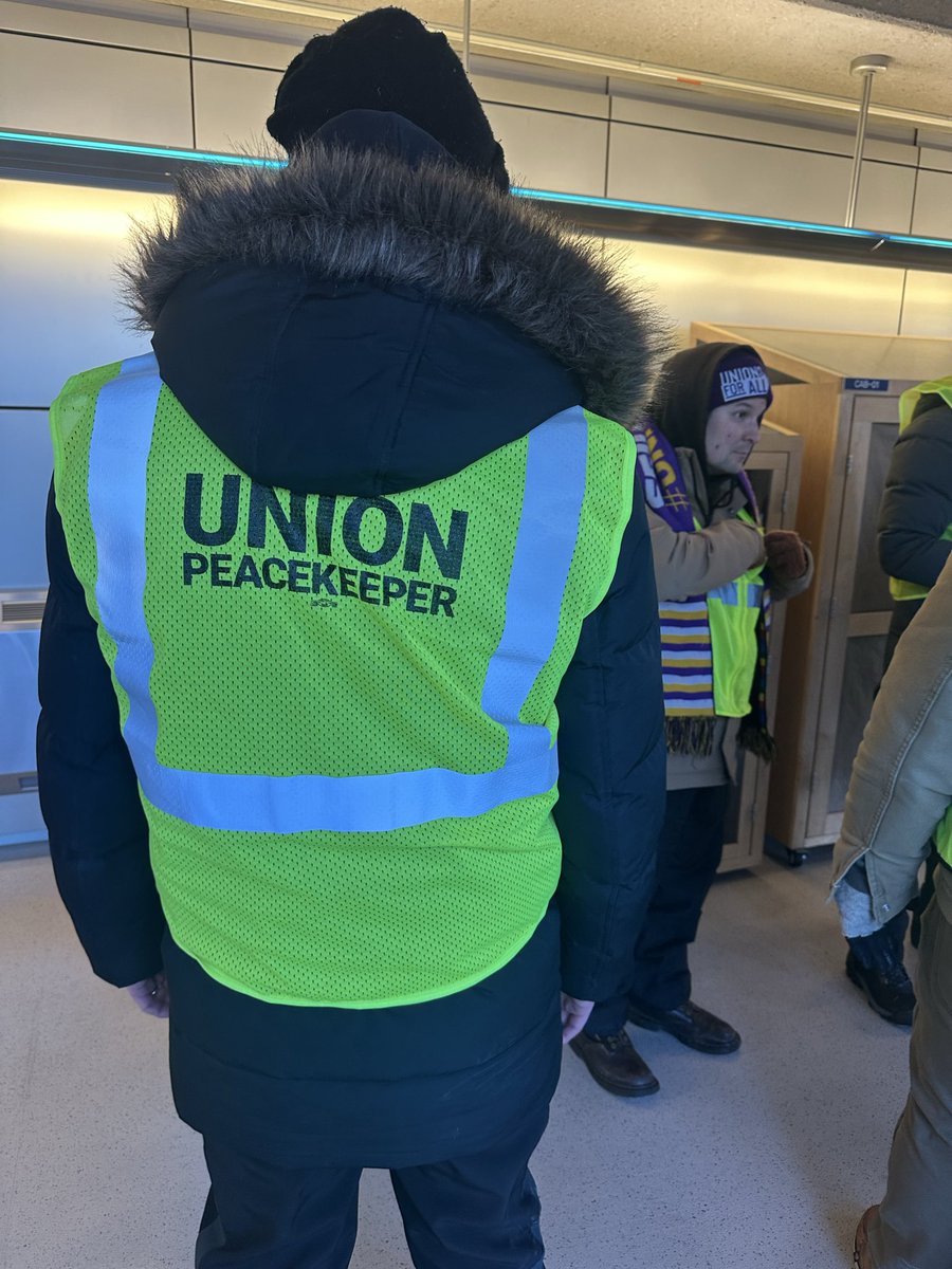 Luis Feliz Leon tweet media