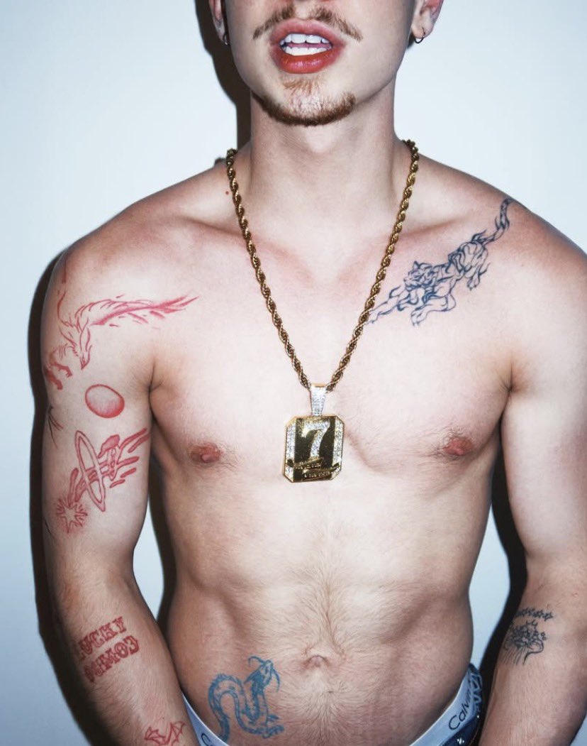 VENCELAUGABRIEL's tweet image. marina sena tá muito bem servida 😮‍💨