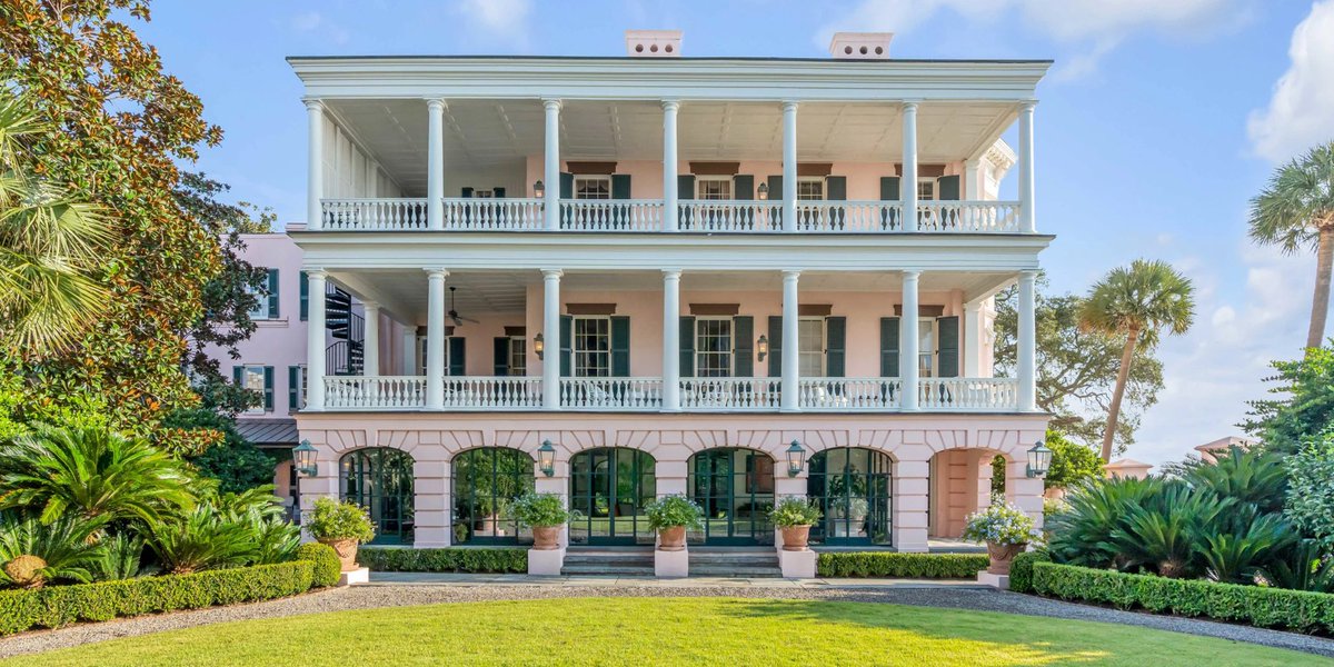 mattmfm's tweet image. Every time Scott Bessent tries to cosplay as an everyday man just remember he’s worth half a billion dollars and lived in a $22 million seaside mansion called the Pink Palace.