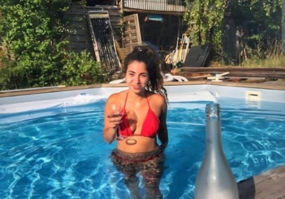 🟡 Kurdish DEM Party deputy Pervin Buldan called all Kurdish women to braid their hairs to protest Syrian army's attacks on SDF forces in Syria.

While Pervin Buldan deems death on the battlefield acceptable for Kurdish girls, she considers her own daughter, Zelal Buldan, worthy