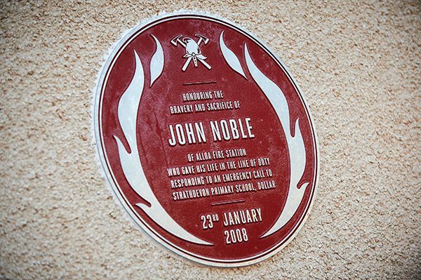 On this day, #WeRemember three firefighters.

In 2008, John Noble died on the way to an emergency callout when his fire appliance crashed. 

In 1958, Jack Fourt-Wells and Richard Stocking tragically lost their lives at the Smithfield market fire.