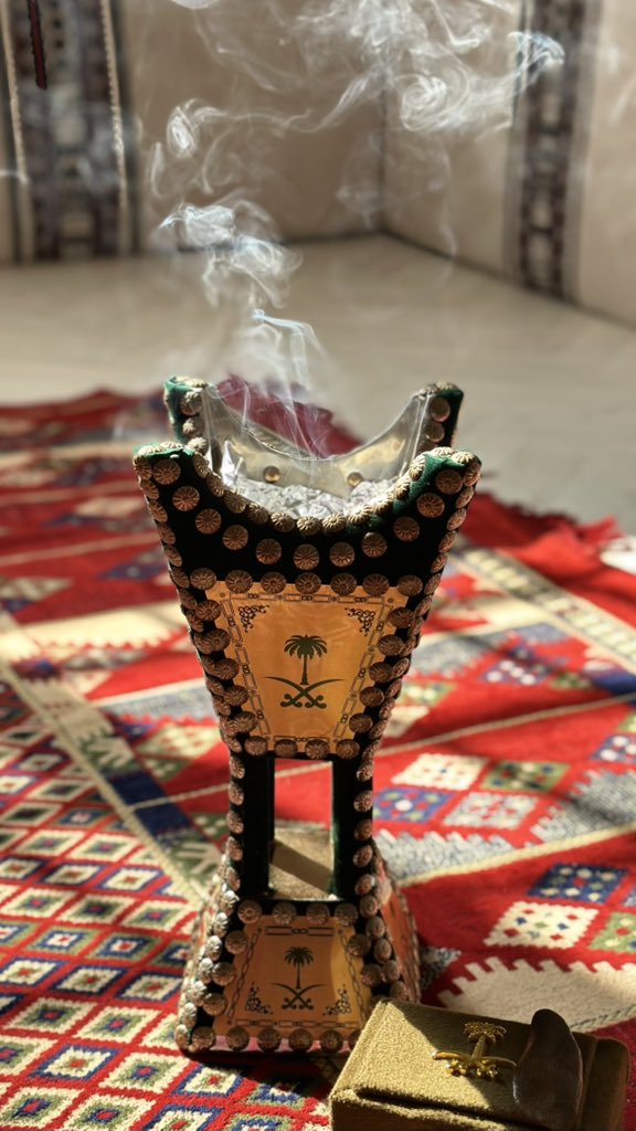 غَ𓂆 tweet media