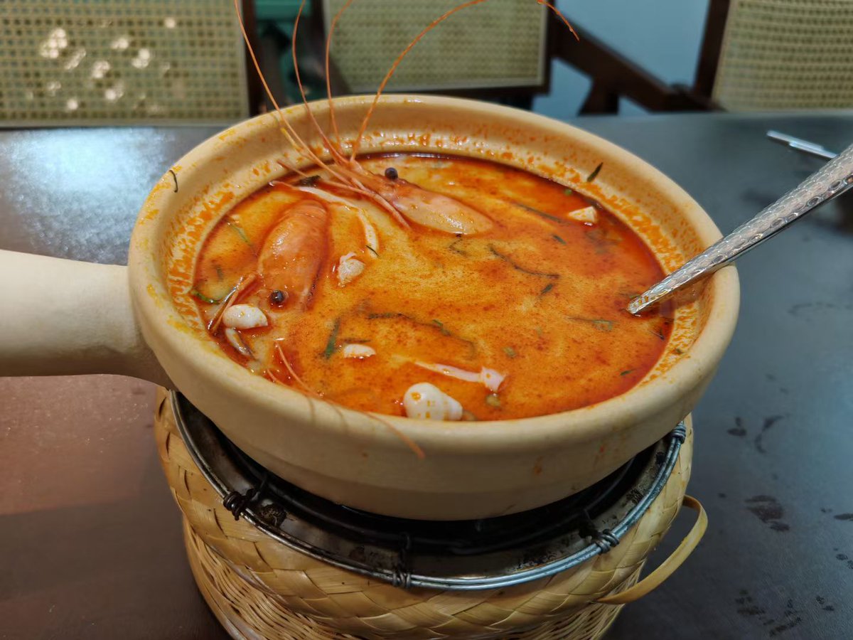 isbconsultant's tweet photo. "Savor the bold flavors of Thailand!  Try our spicy Tom Yum Goong – tangy lime, fiery chili, and fresh shrimp in every sip. Perfect for a zesty lunch or dinner.  #ThaiCuisine #TomYumGoong #SpicyLovers" https://t.co/05V6IS3wEr