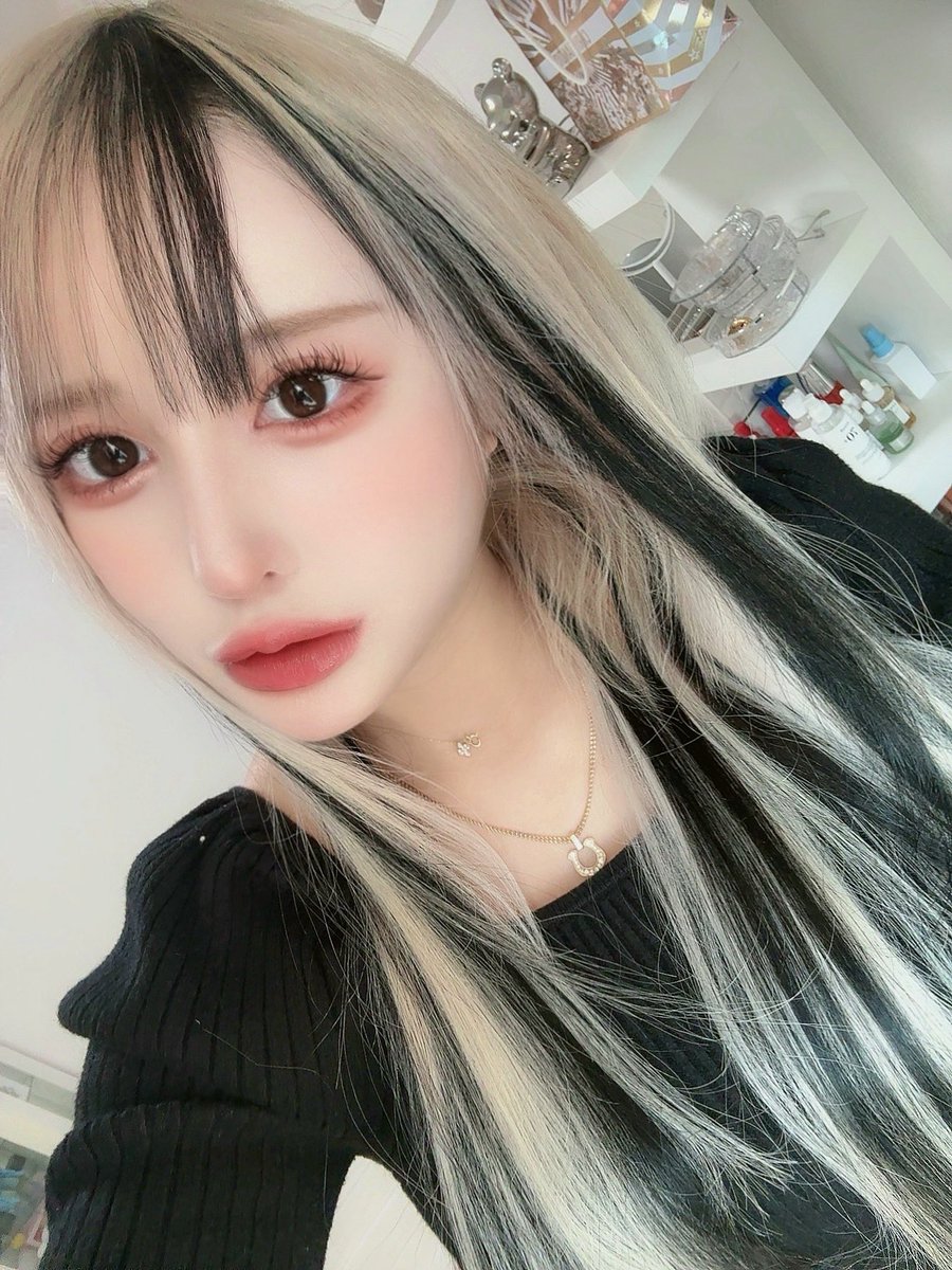 コヤンイサムチョン♥️あやこになりました。 指先の所作 ひとつひとつ